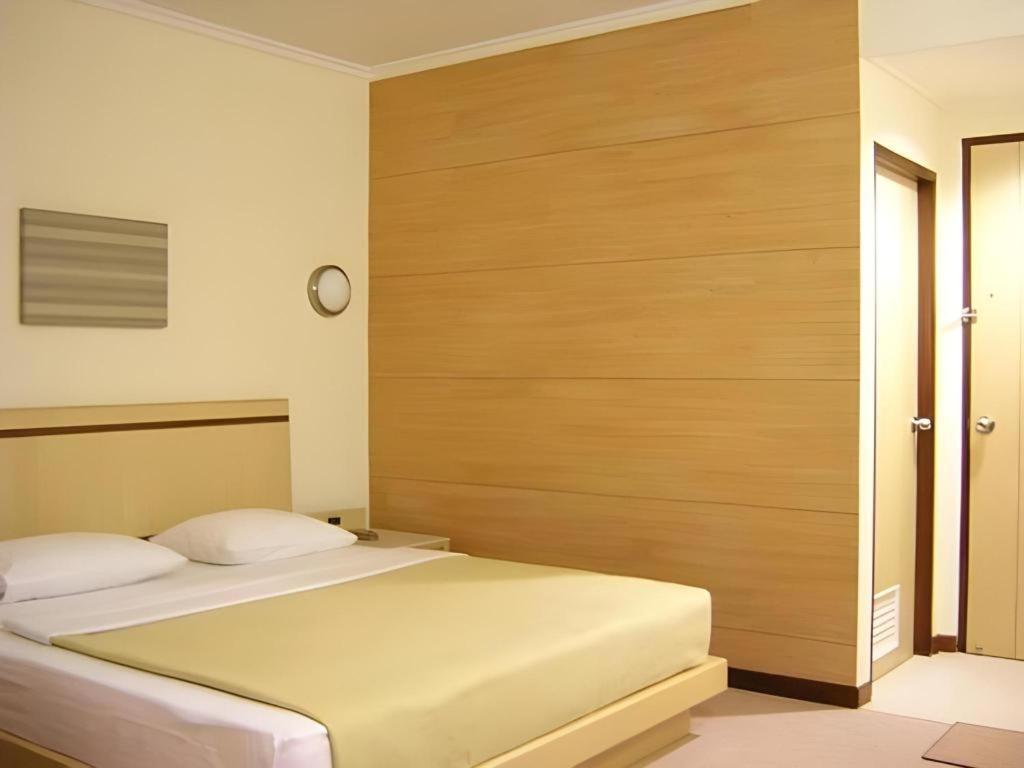 Gajahmada Avara Boutique Hotel Pontianak Exterior foto