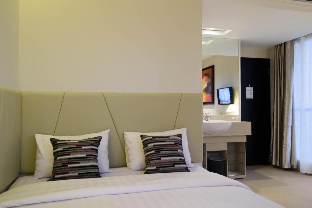 Gajahmada Avara Boutique Hotel Pontianak Exterior foto